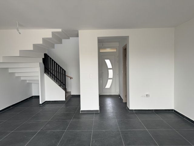Eladó téglalakás, Balatonfűzfőn 69 M Ft, 2+1 szobás