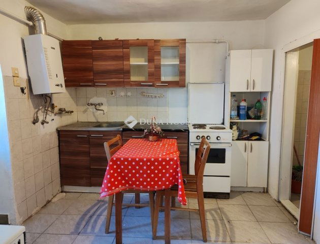 Eladó családi ház, Kecskeméten 22.9 M Ft, 1 szobás