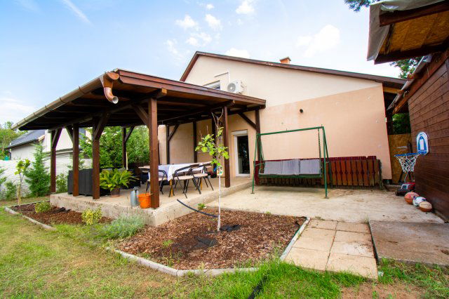 Eladó családi ház, Veresegyházon 112 M Ft, 4 szobás