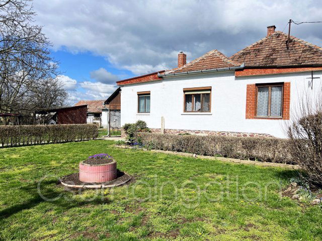Eladó családi ház, Bogyoszlón 27.99 M Ft, 2 szobás