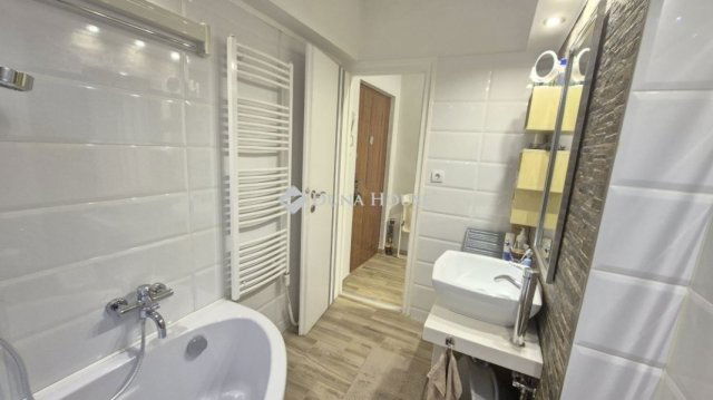 Eladó téglalakás, Dunakeszin 76 M Ft, 2 szobás