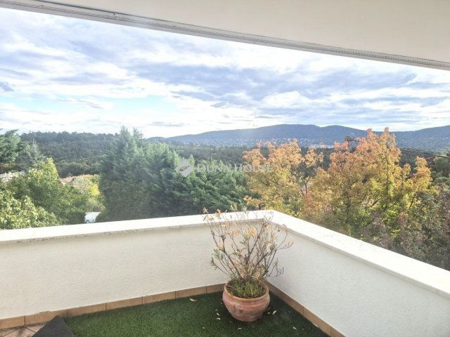 Eladó családi ház, Ürömön 302.99 M Ft, 5 szobás