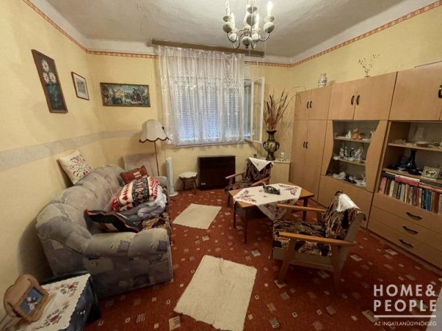 Eladó családi ház, Mórahalmon 57.99 M Ft, 4 szobás