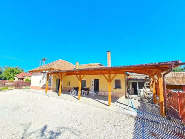 Eladó családi ház, Tiszakécskén 45 M Ft, 3 szobás