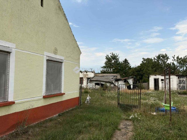 Eladó családi ház, Károlyházán 21.9 M Ft, 2 szobás