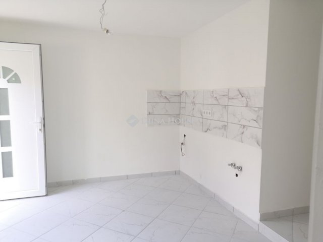 Eladó téglalakás, Budapesten, XX. kerületben 32.9 M Ft, 2 szobás