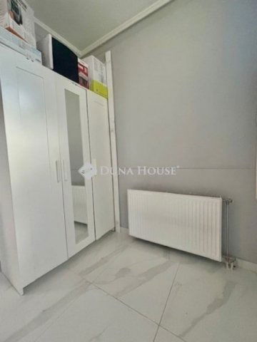 Eladó téglalakás, Üllőn 100 M Ft, 4 szobás