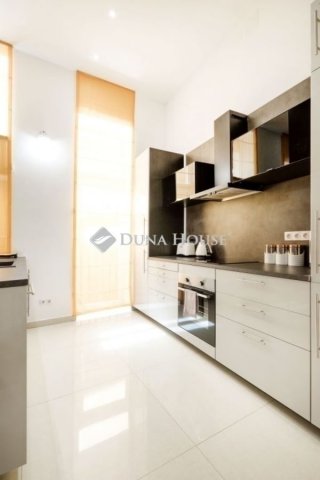 Eladó téglalakás, Budapesten, V. kerületben 117.36 M Ft