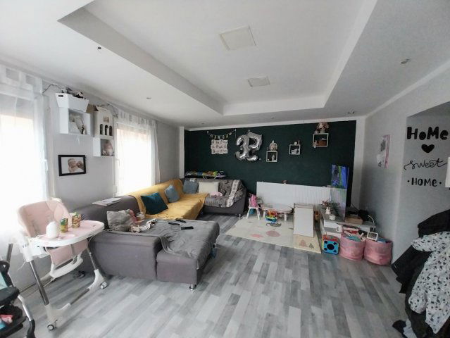 Eladó családi ház, Szákszenden 36.45 M Ft, 3 szobás
