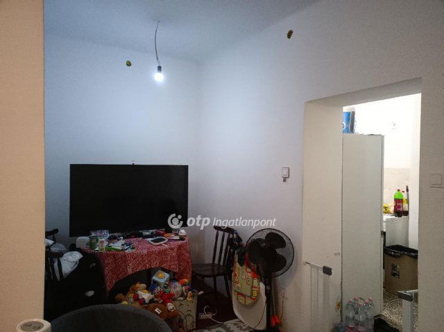 Eladó téglalakás, Pécelen 42.5 M Ft, 1+1 szobás