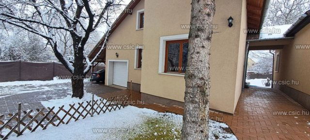Eladó családi ház, Gödön 129.9 M Ft, 5 szobás