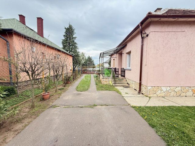 Eladó családi ház, Kistarcsán 95 M Ft, 3 szobás