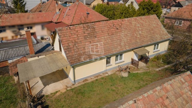 Eladó családi ház, Váchartyánon 55 M Ft, 2 szobás