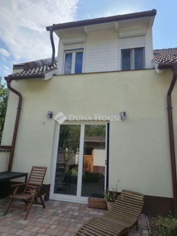 Eladó sorház, Vácon 125 M Ft, 4 szobás / költözzbe.hu