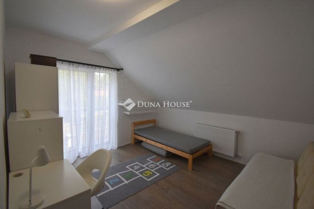 Eladó ikerház, Budapesten, XVI. kerületben 124.9 M Ft, 4 szobás