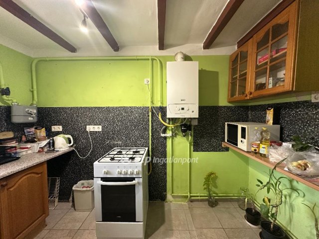 Eladó családi ház, Szentesen 25 M Ft, 1+2 szobás