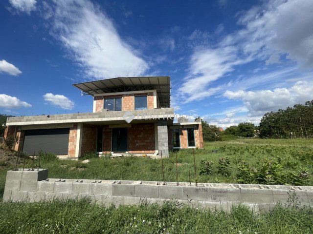 Eladó családi ház, Ráckevén 65 M Ft, 5 szobás