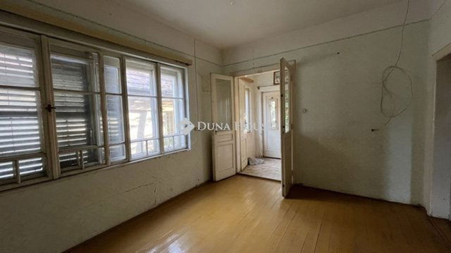 Eladó családi ház, Veresegyházon 57 M Ft, 4 szobás