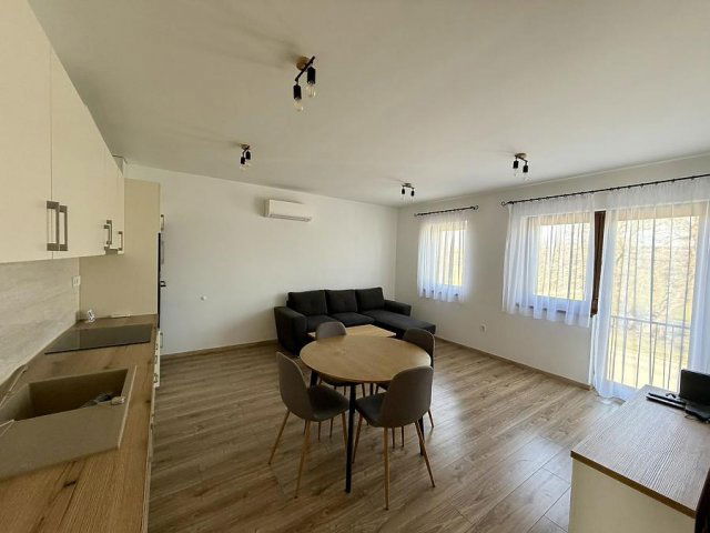 Kiadó téglalakás, albérlet, Vácon 300 E Ft / hó, 2+3 szobás