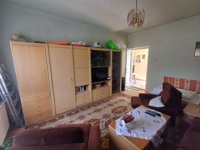 Eladó családi ház, Pilisszentivánon 75 M Ft, 2 szobás