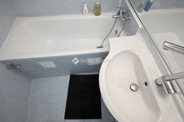 Eladó panellakás, Budapesten, X. kerületben 83.9 M Ft, 3 szobás