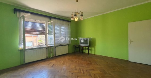 Eladó családi ház, Szombathelyen 69.9 M Ft, 5 szobás