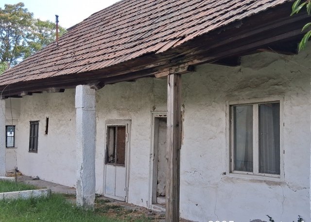 Eladó családi ház, Füzesabonyban, Csaba utcában 0.5 M Ft