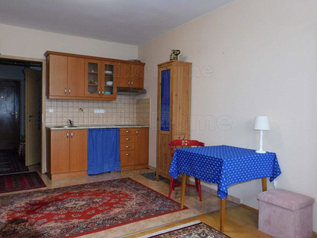 Eladó téglalakás, Hévízen 37.9 M Ft, 1 szobás