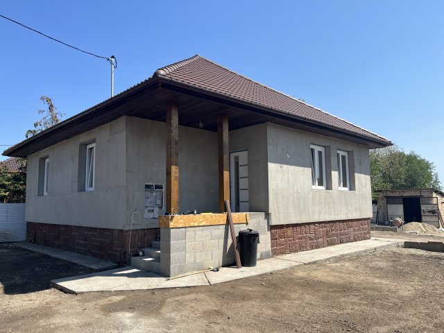 Eladó családi ház, Farmoson 75.9 M Ft, 3 szobás