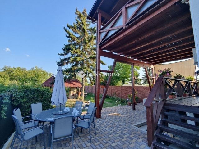 Eladó ikerház, Szentendrén 167.9 M Ft, 4 szobás