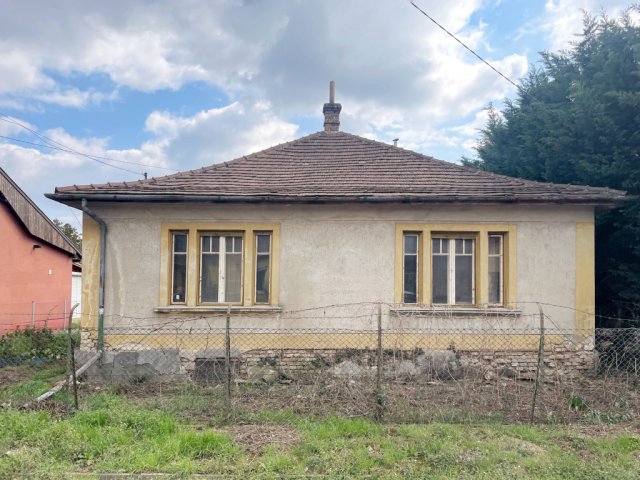 Eladó családi ház, Érden 75 M Ft, 3 szobás