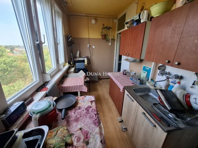 Eladó panellakás, Kiskunfélegyházán 32 M Ft, 3 szobás