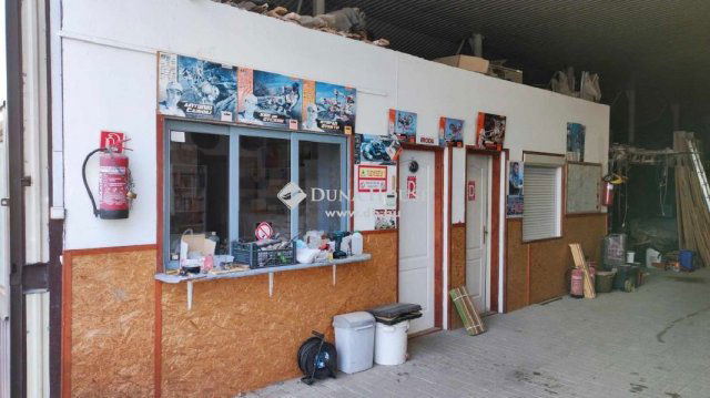 Kiadó ipari ingatlan, Felsőpakonyban 2500 E Ft / hó