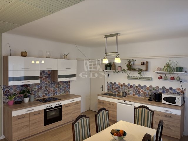 Eladó családi ház, Pilisen 70 M Ft, 3 szobás