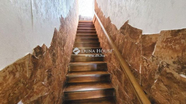 Eladó családi ház, Érden 126 M Ft, 7 szobás