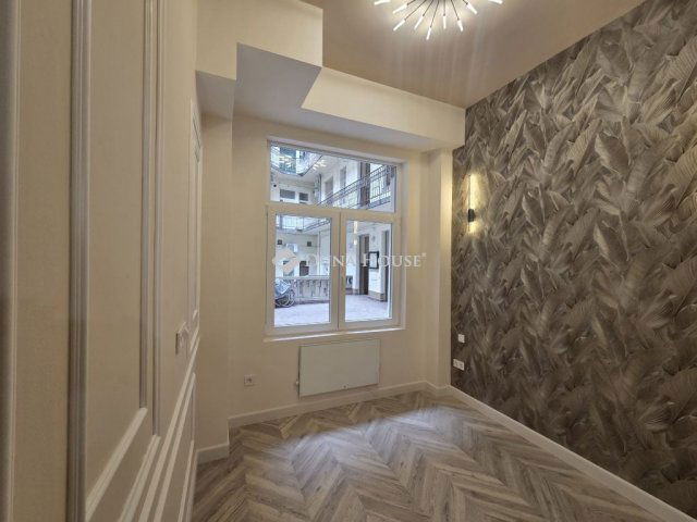 Eladó téglalakás, Budapesten, VII. kerületben 50.9 M Ft