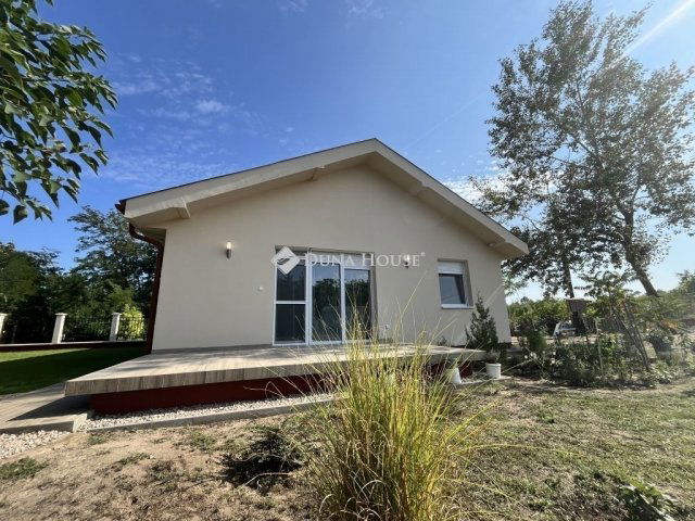 Eladó családi ház, Kecskeméten 79.9 M Ft, 4 szobás