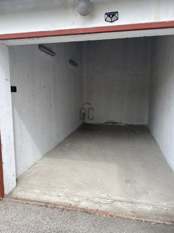 Kiadó garázs, Szolnokon 35 E Ft / hó / költözzbe.hu