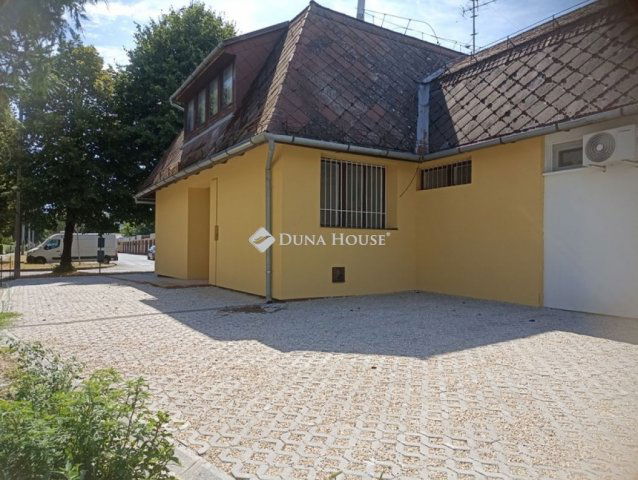 Eladó iroda, Nagykanizsán 120 M Ft / költözzbe.hu