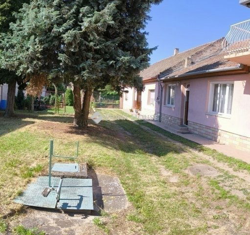 Eladó családi ház, Fóton 99 M Ft, 3 szobás