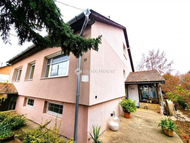 Eladó családi ház, Szigethalmon 135 M Ft, 6 szobás