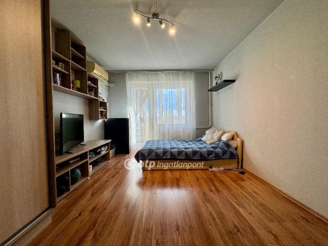 Eladó panellakás, Budapesten, XI. kerületben 69.9 M Ft, 1 szobás