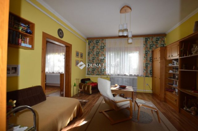 Eladó téglalakás, Veszprémben 55 M Ft, 2 szobás