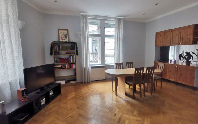 Kiadó téglalakás, albérlet, Budapesten, V. kerületben, 3 szobás