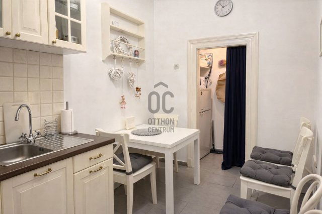 Kiadó téglalakás, albérlet, Budapesten, VI. kerületben