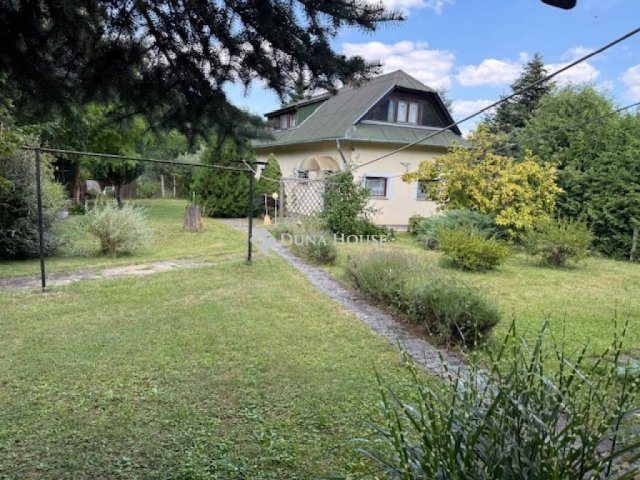 Eladó családi ház, Pilismaróton 149.9 M Ft, 5 szobás