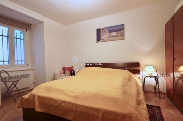 Eladó téglalakás, Budapesten, V. kerületben 84.99 M Ft, 3 szobás