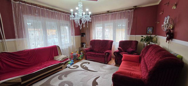 Eladó családi ház, Baracson 59.9 M Ft, 5+1 szobás