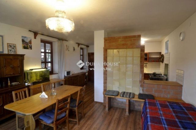 Eladó családi ház, Pilisszentlászlón 126 M Ft, 4 szobás