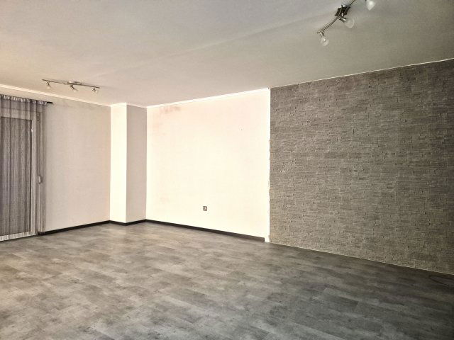 Eladó téglalakás, Dabason 93.5 M Ft, 3 szobás